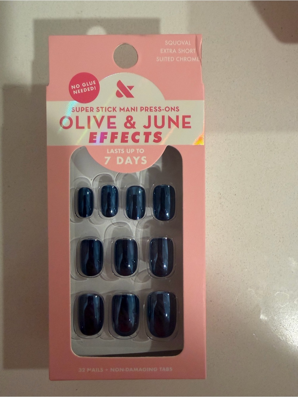 Olive & June Effects Press-On Nails in Deep Navy